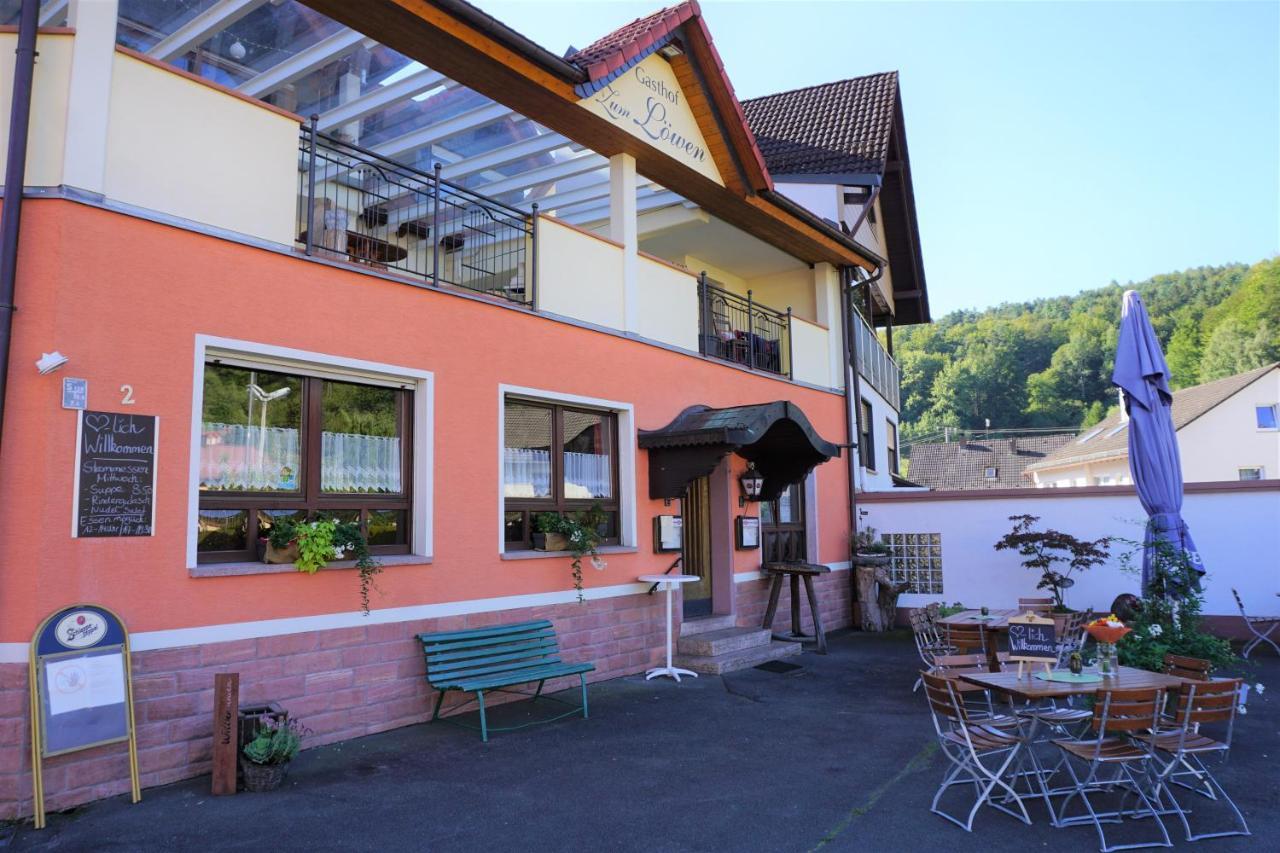 Gasthof Zum Loewen Mespelbrunn Exterior foto